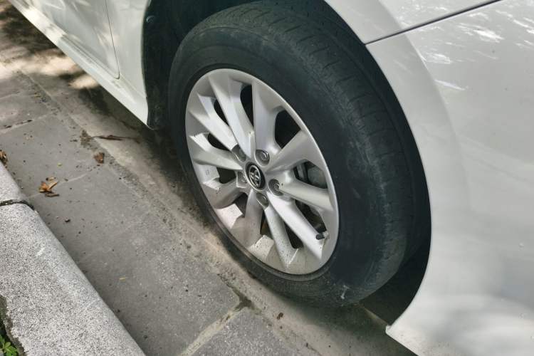 Used Toyota Corolla 2021 1.2T S-CVT Luxury Edition Right Front Wheel Hub
