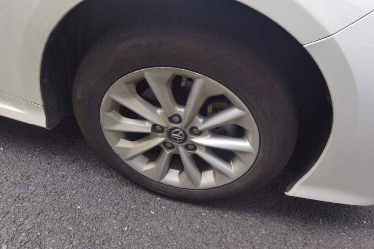 Used Toyota Corolla 2021 Dual-Motor 1.8L E-CVT Elite Edition Right Front Wheel Hub
