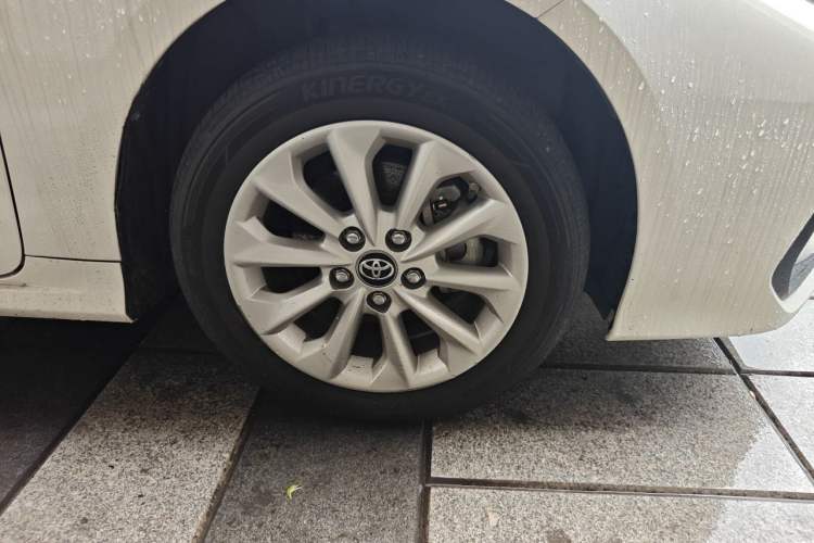 Used Toyota Corolla 2021 Dual-Motor 1.8L E-CVT Elite Edition Right Front Wheel Hub