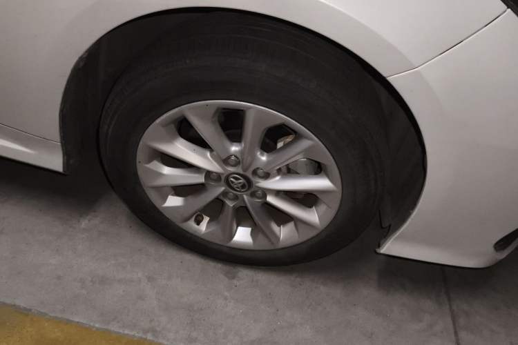 Used Toyota Corolla 2021 Dual-Motor 1.8L E-CVT Elite Edition Right Front Wheel Hub