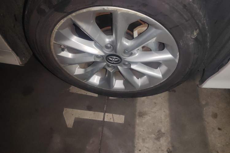 Used Toyota Corolla 2021 Dual-Motor 1.8L E-CVT Elite Edition Right Front Wheel Hub