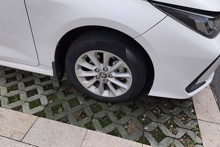 Used Toyota Corolla 2021 1.2T S-CVT Luxury Edition Right Front Wheel Hub
