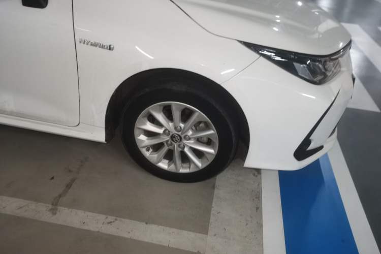 Used Toyota Corolla 2021 Dual-Motor 1.8L E-CVT Elite Edition Right Front Wheel Hub