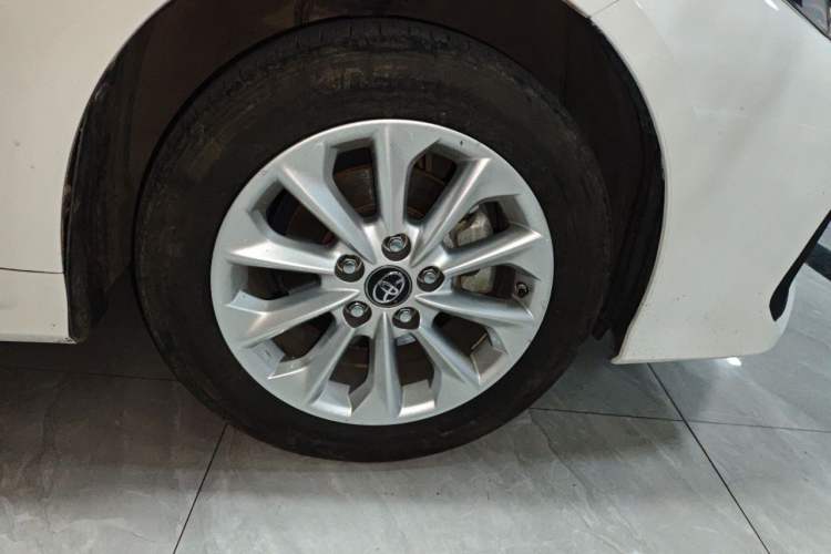 Used Toyota Corolla 2021 1.2T S-CVT Luxury Edition Right Front Wheel Hub