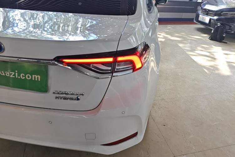 Used Toyota Corolla 2021 Dual-Motor 1.8L E-CVT Elite Edition Right Rear Taillight