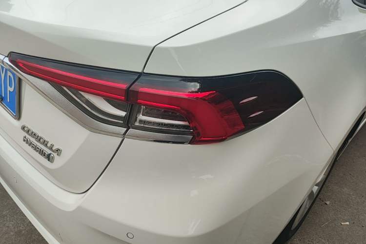 Used Toyota Corolla 2021 Dual-Motor 1.8L E-CVT Elite Edition Right Rear Taillight