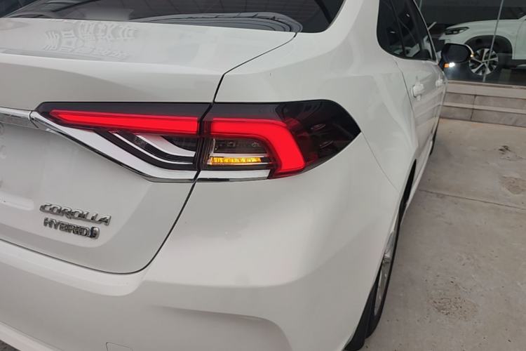 Used Toyota Corolla 2021 Dual-Motor 1.8L E-CVT Elite Edition Right Rear Taillight