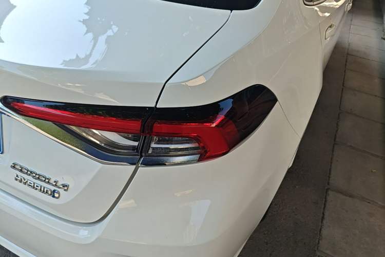 Used Toyota Corolla 2021 Dual-Motor 1.8L E-CVT Elite Edition Right Rear Taillight