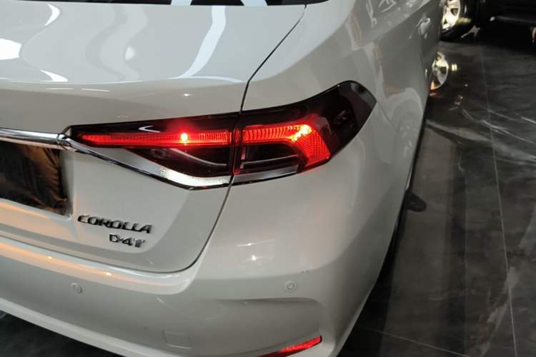 Used Toyota Corolla 2021 1.2T S-CVT Luxury Edition Right Rear Taillight