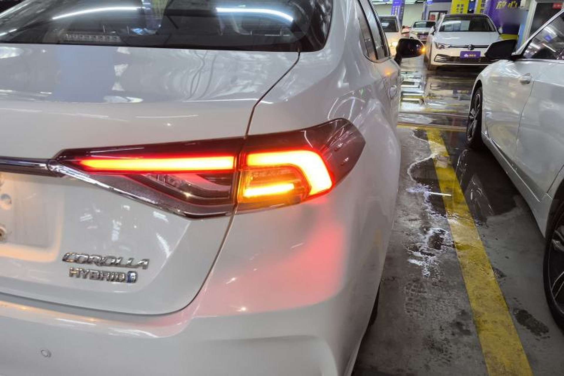 Used Toyota Corolla 2021 Dual-Motor 1.8L E-CVT Elite Edition Right Rear Taillight