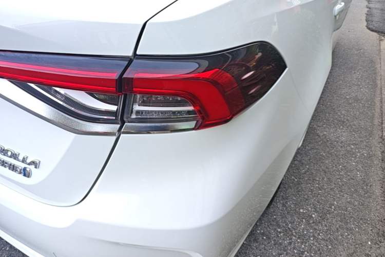 Used Toyota Corolla 2021 Dual-Motor 1.8L E-CVT Elite Edition Right Rear Taillight