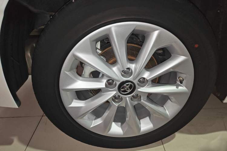 Used Toyota Corolla 2021 Dual-Motor 1.8L E-CVT Elite Edition Right Rear Wheel Hub