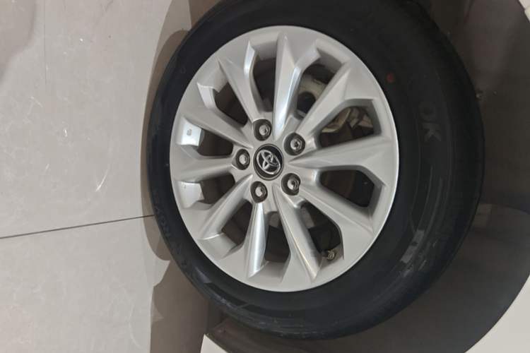 Used Toyota Corolla 2021 Dual-Motor 1.8L E-CVT Elite Edition Right Rear Wheel Hub