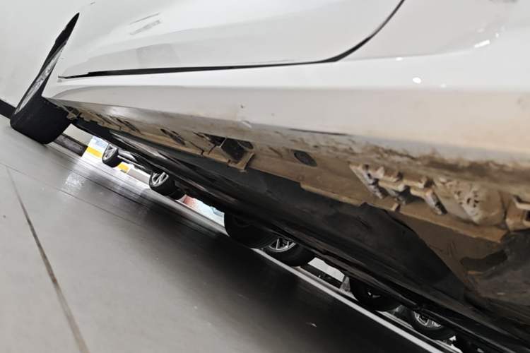 Used Toyota Corolla 2021 TNGA 1.5L CVT Elite Edition Right Side Sill