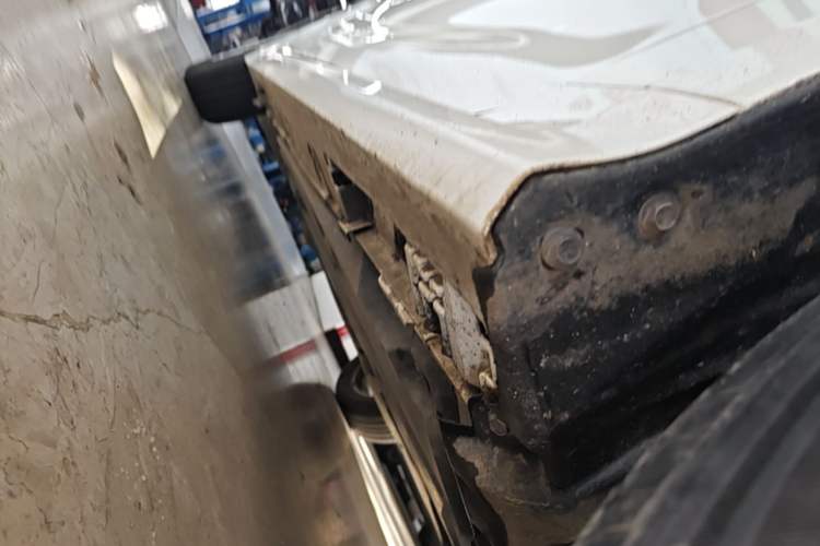 Used Toyota Corolla 2021 Dual-Motor 1.8L E-CVT Elite Edition Right Side Sill
