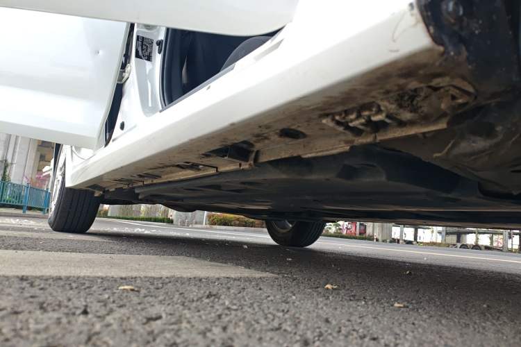 Used Toyota Corolla 2021 Dual-Engine 1.8L E-CVT Pioneer Edition Right Side Sill