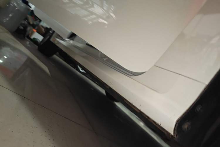 Used Toyota Corolla 2021 Dual-Motor 1.8L E-CVT Elite Edition Right Side Sill