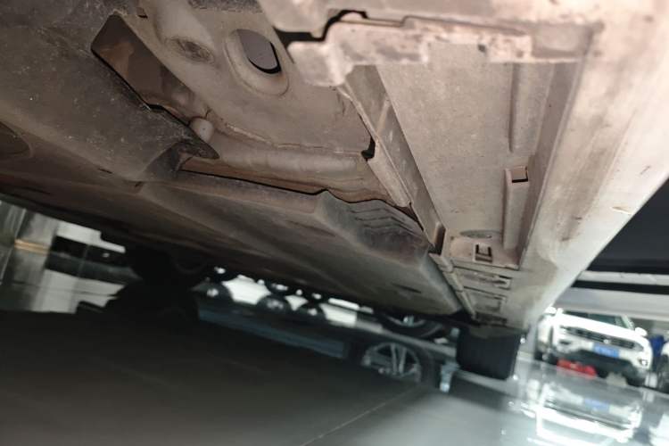 Used Toyota Corolla 2021 Dual-Motor 1.8L E-CVT Elite Edition Right Side Sill