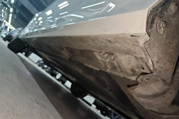 Used Toyota Corolla 2021 TNGA 1.5L CVT Elite Edition Right Side Sill