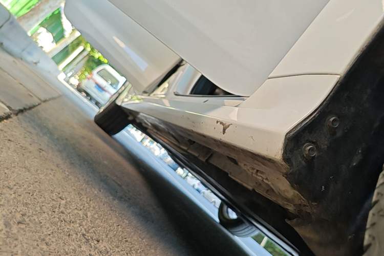 Used Toyota Corolla 2021 Dual-Motor 1.8L E-CVT Elite Edition Right Side Sill