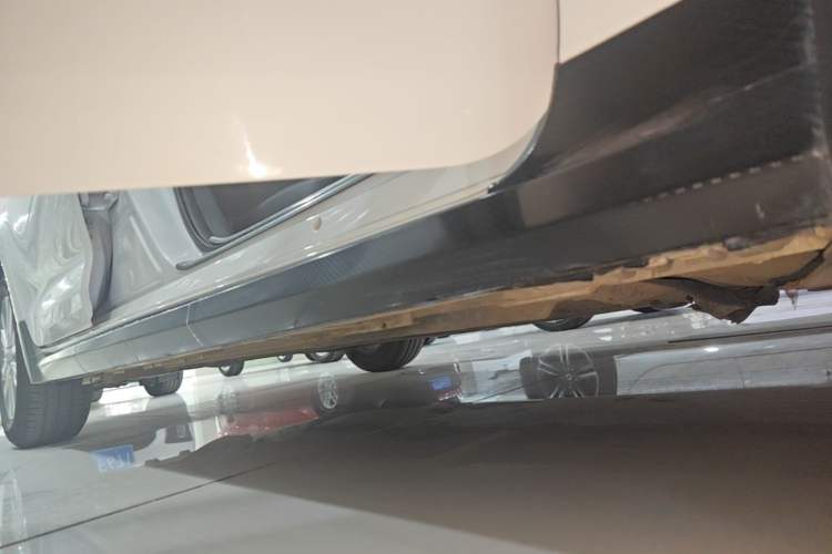 Used Toyota Corolla 2021 TNGA 1.5L CVT Elite Edition Right Side Sill