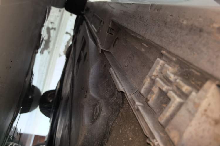 Used Toyota Corolla 2021 Dual-Motor 1.8L E-CVT Elite Edition Right Side Sill