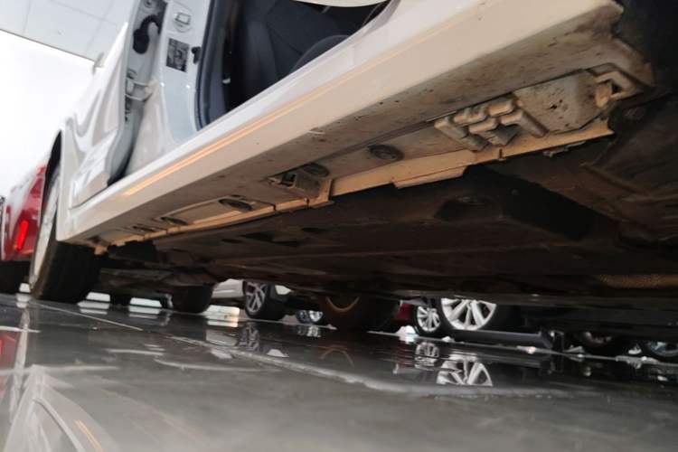 Used Toyota Corolla 2021 Dual-Engine 1.8L E-CVT Pioneer Edition Right Side Sill
