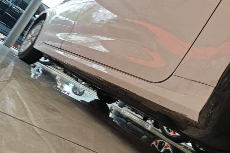 Used Toyota Corolla 2021 TNGA 1.5L CVT Pioneer Edition Right Side Sill