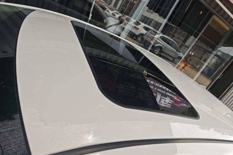 Used Toyota Corolla 2021 Dual-Motor 1.8L E-CVT Elite Edition Roof