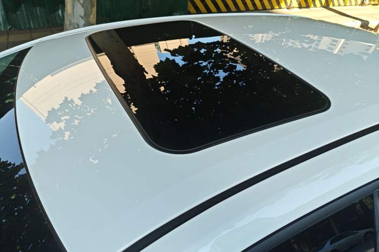 Used Toyota Corolla 2021 Dual-Motor 1.8L E-CVT Elite Edition Roof