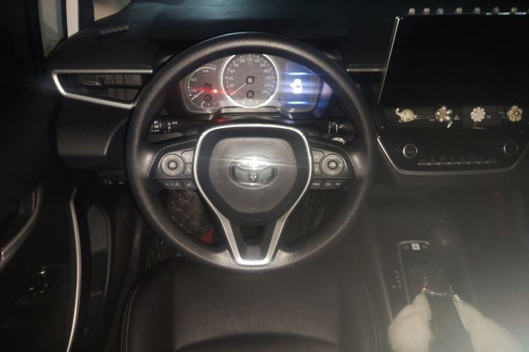 Used Toyota Corolla 2021 Dual-Motor 1.8L E-CVT Elite Edition Steering Wheel
