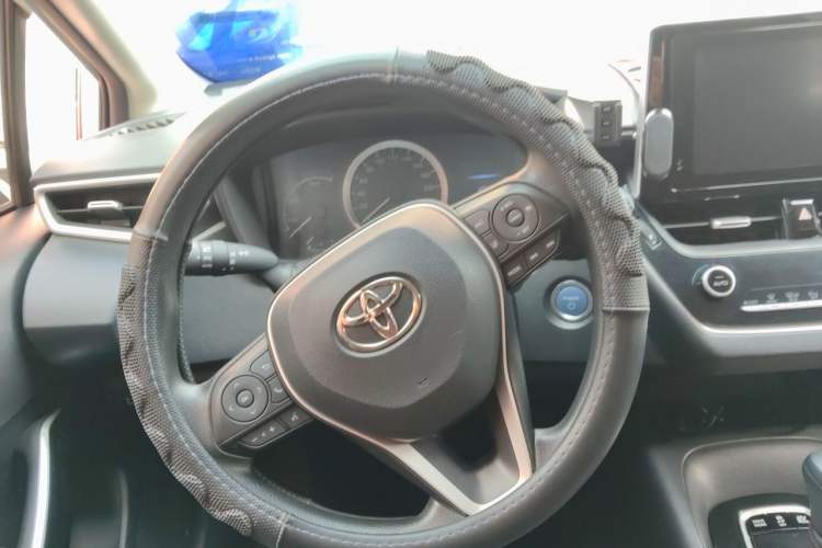 Used Toyota Corolla 2021 Dual-Motor 1.8L E-CVT Elite Edition Steering Wheel