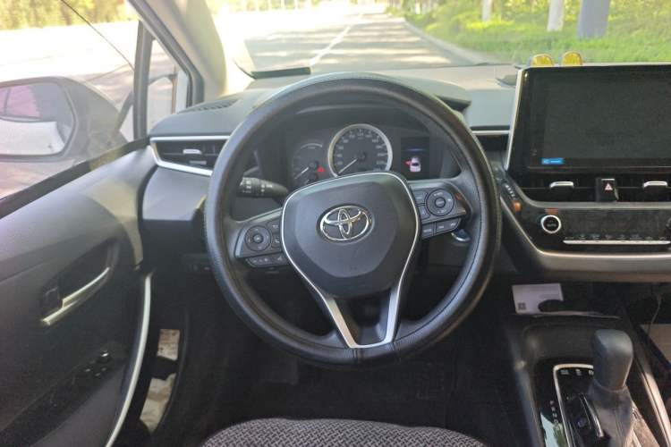 Used Toyota Corolla 2021 Dual-Motor 1.8L E-CVT Elite Edition Steering Wheel