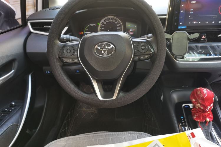 Used Toyota Corolla 2021 Dual-Motor 1.8L E-CVT Elite Edition Steering Wheel