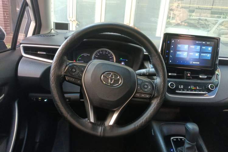 Used Toyota Corolla 2021 Dual-Motor 1.8L E-CVT Elite Edition Steering Wheel
