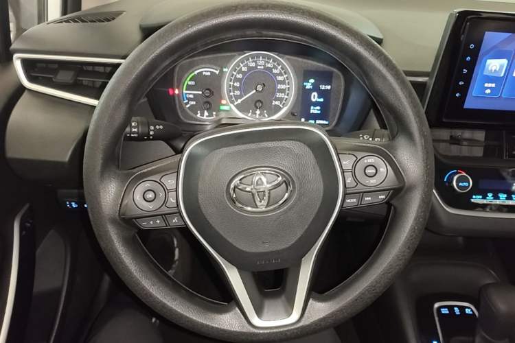Used Toyota Corolla 2021 Dual-Engine 1.8L E-CVT Pioneer Edition Steering Wheel