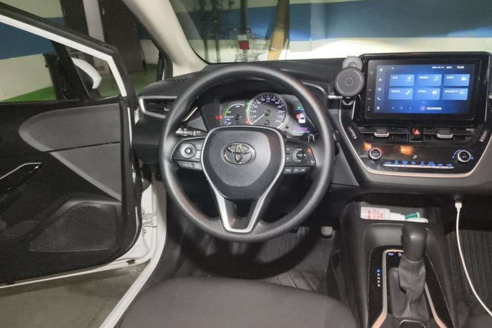 Used Toyota Corolla 2021 Dual-Motor 1.8L E-CVT Elite Edition Steering Wheel