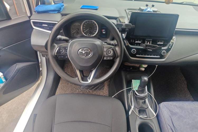 Used Toyota Corolla 2021 Dual-Motor 1.8L E-CVT Elite Edition Steering Wheel