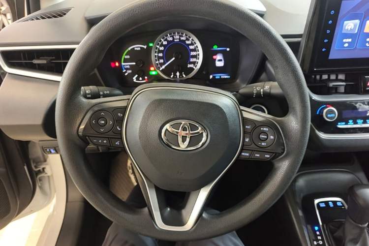 Used Toyota Corolla 2021 Dual-Engine 1.8L E-CVT Pioneer Edition Steering Wheel