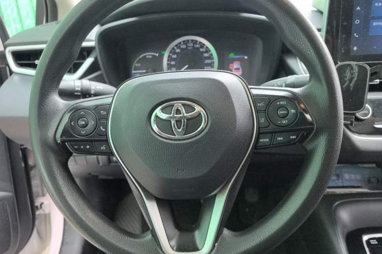 Used Toyota Corolla 2021 Dual-Motor 1.8L E-CVT Elite Edition Steering Wheel