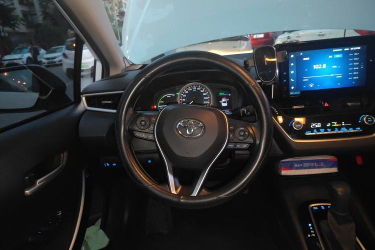 Used Toyota Corolla 2021 Dual-Motor 1.8L E-CVT Elite Edition Steering Wheel