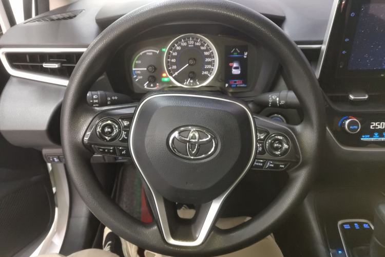 Used Toyota Corolla 2021 Dual-Motor 1.8L E-CVT Elite Edition Steering Wheel