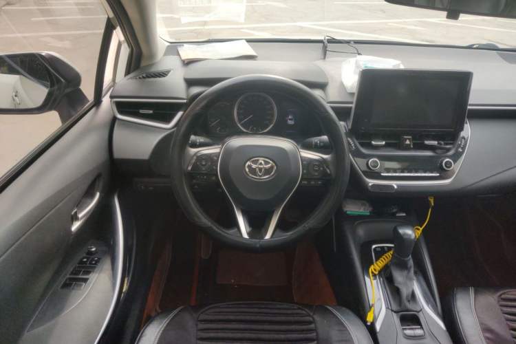 Used Toyota Corolla 2021 Dual-Motor 1.8L E-CVT Elite Edition Steering Wheel