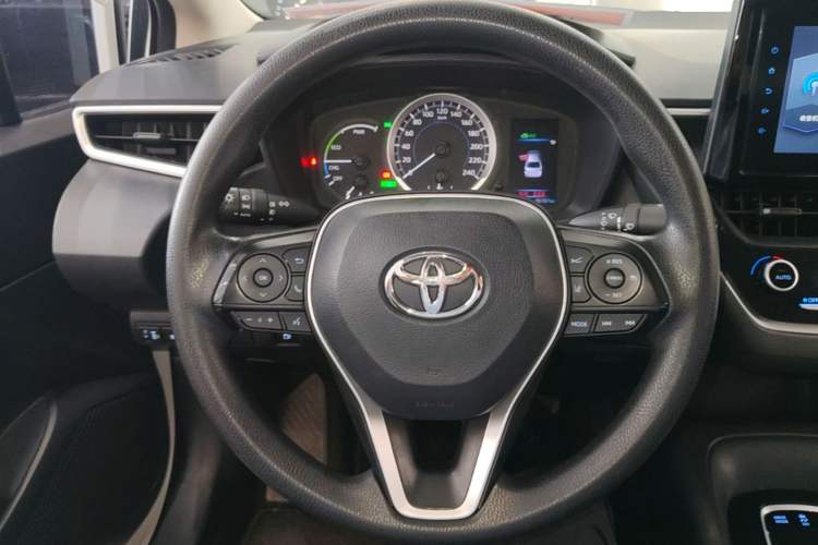 Used Toyota Corolla 2021 Dual-Engine 1.8L E-CVT Pioneer Edition Steering Wheel