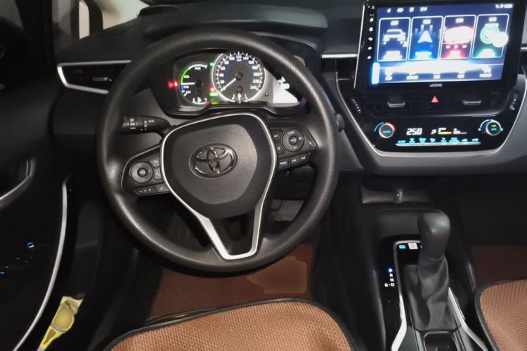 Used Toyota Corolla 2021 Dual-Motor 1.8L E-CVT Elite Edition Steering Wheel