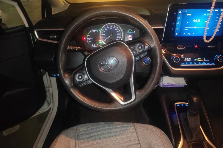 Used Toyota Corolla 2021 Dual-Motor 1.8L E-CVT Elite Edition Steering Wheel