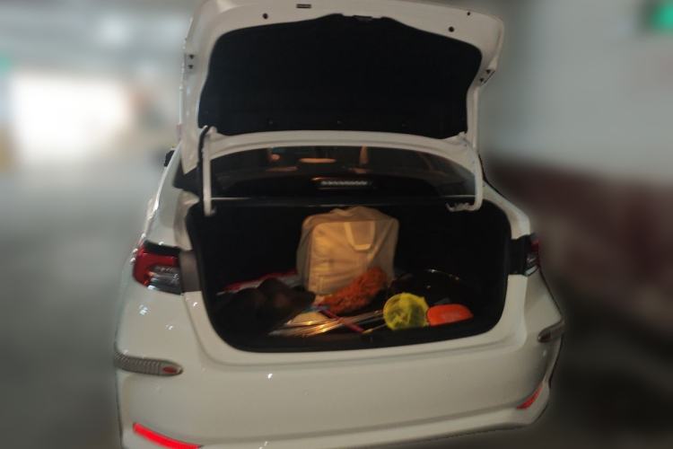 Used Toyota Corolla 2021 Dual-Motor 1.8L E-CVT Elite Edition Trunk