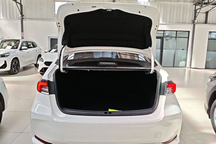Used Toyota Corolla 2021 Dual-Motor 1.8L E-CVT Elite Edition Trunk
