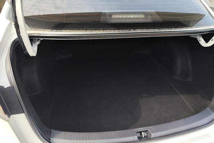Used Toyota Corolla 2021 1.2T S-CVT Luxury Edition Trunk