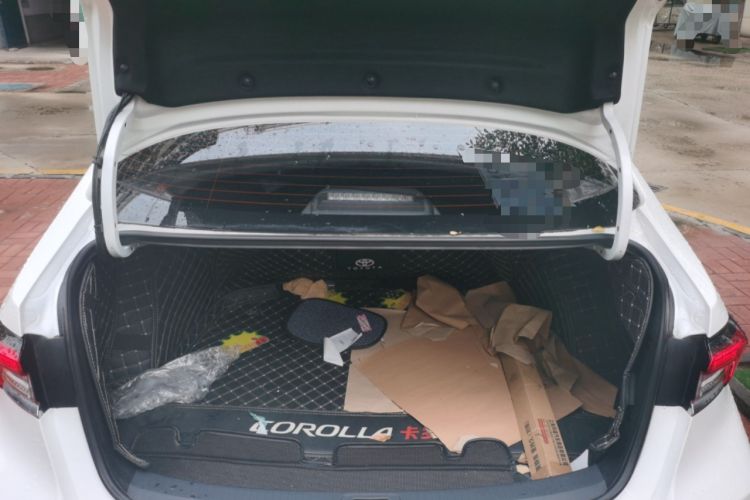 Used Toyota Corolla 2021 Dual-Motor 1.8L E-CVT Elite Edition Trunk